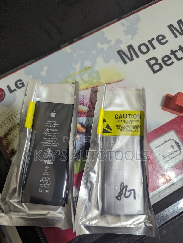High Quality Apple iPhone 8 Battery · Photo 3