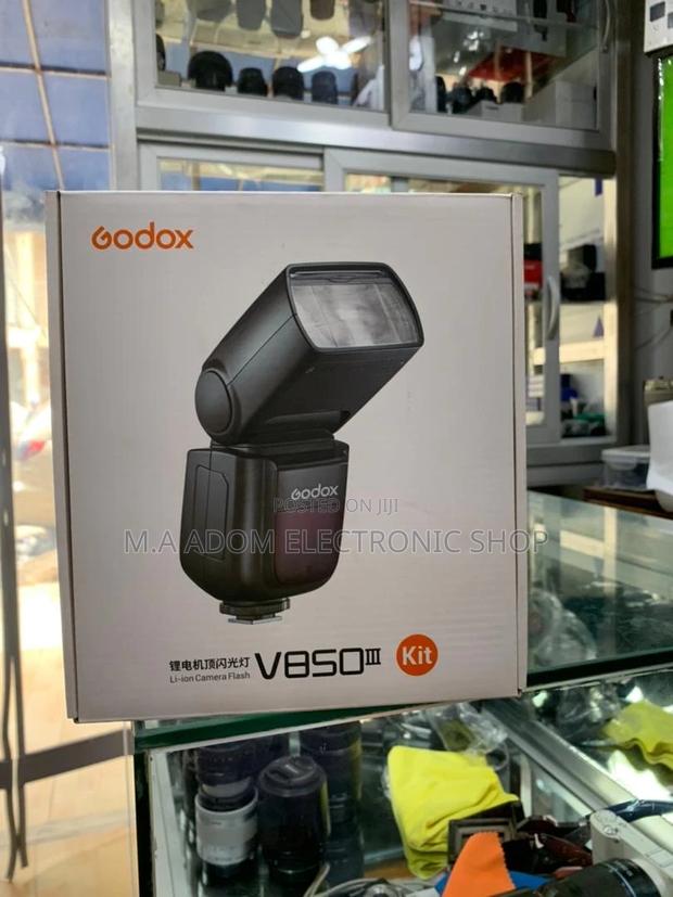 Energy Saving Godox V850iii Camera Flash Light. · Photo 2