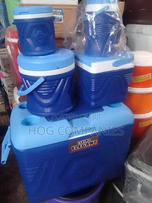 5 PCS Ice Chest Cooler Eskimo in Accra - Fast Delivery in 2hrs · Photo 2