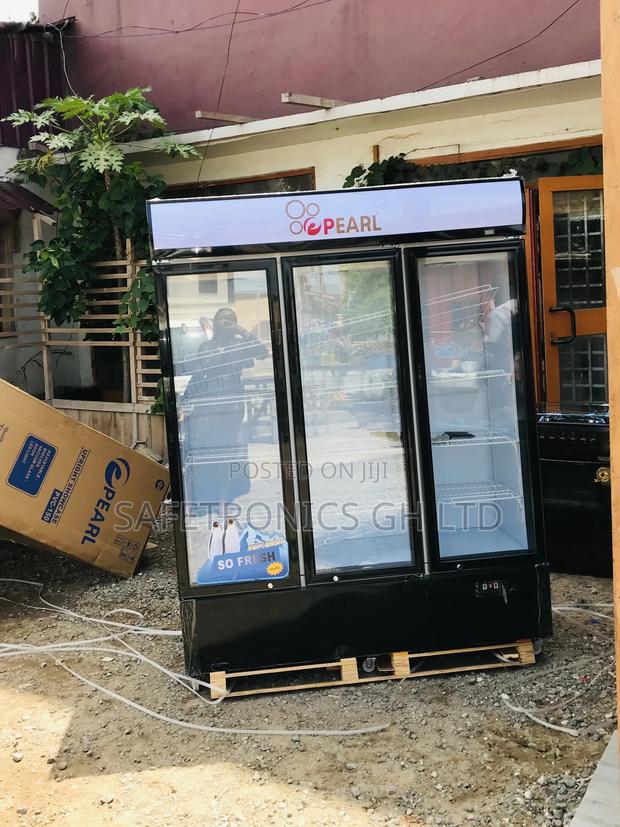 Durable Pearl PVC-150 Glass 3 Doors Display Fridge · Photo 2