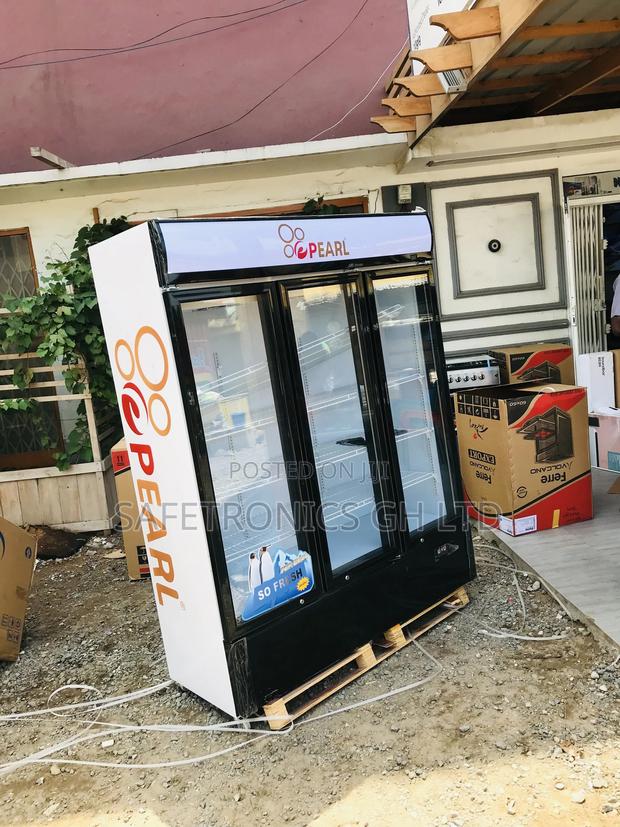 Glass 3 Doors Pearl PVC-150 Display Lockable Fridge · Photo 2