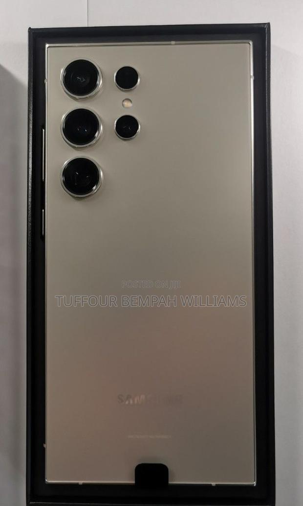 New Samsung Galaxy S24 Ultra 512 GB Gold photo 2