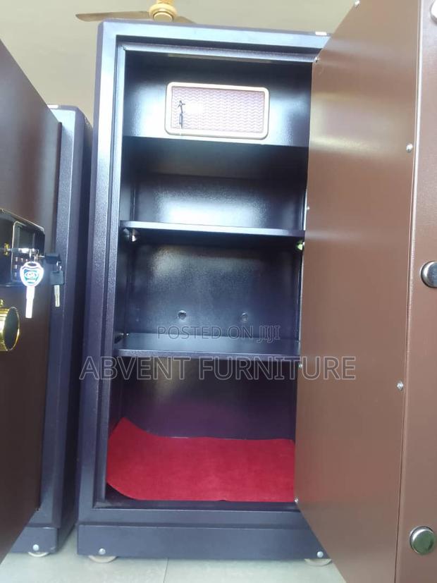 Fireproof Money Safe · Photo 4