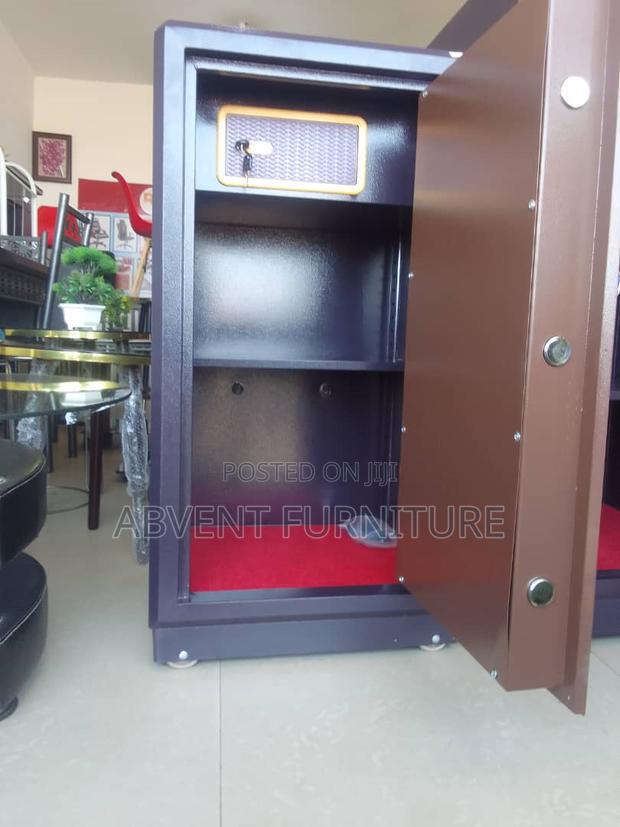 Fireproof Money Safe · Photo 4