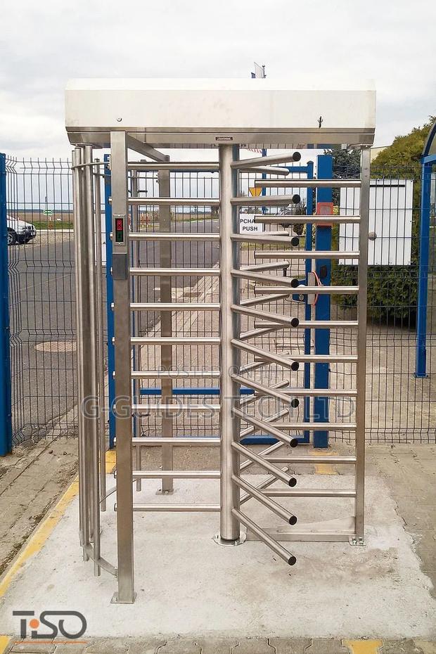 Zkteco Fht2422 Full Height Turnstile With Fingerprint And Rfid · Photo 3