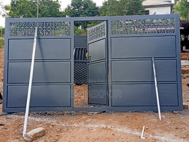 Ox Metal Metal Gate