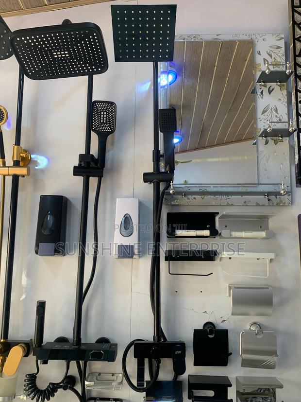 All Black 3in1 Bathroom Shower · Photo 4