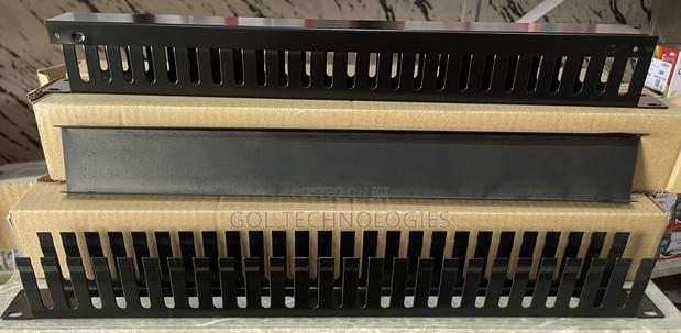 1U Networking Cable Manager or Organizer Rack Mountable · Photo 4