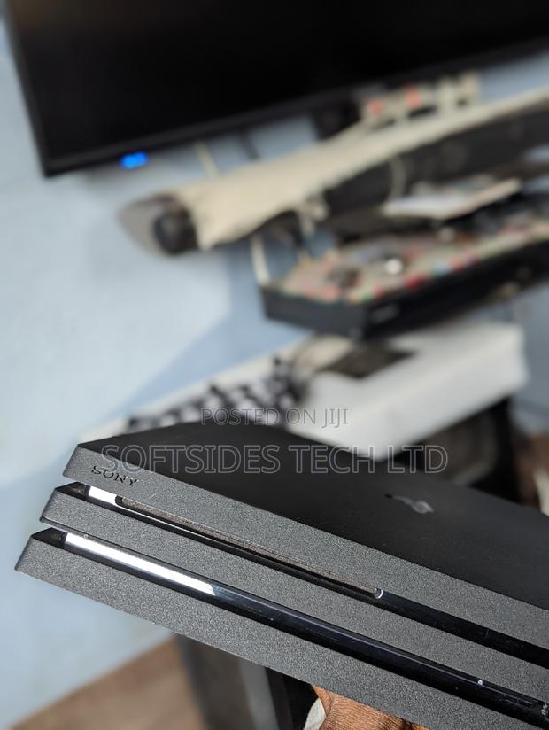 Playstation 4 PRO With 1 Terabite Storage and a Controller · Photo 4