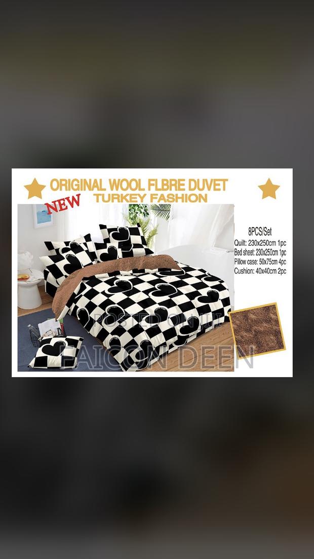 Superb High Quality Wool Cotton Fibre Duvet Set (8pcs Duvet · Photo 1