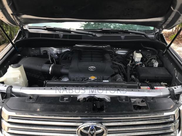 Toyota Tundra 2018 Silver