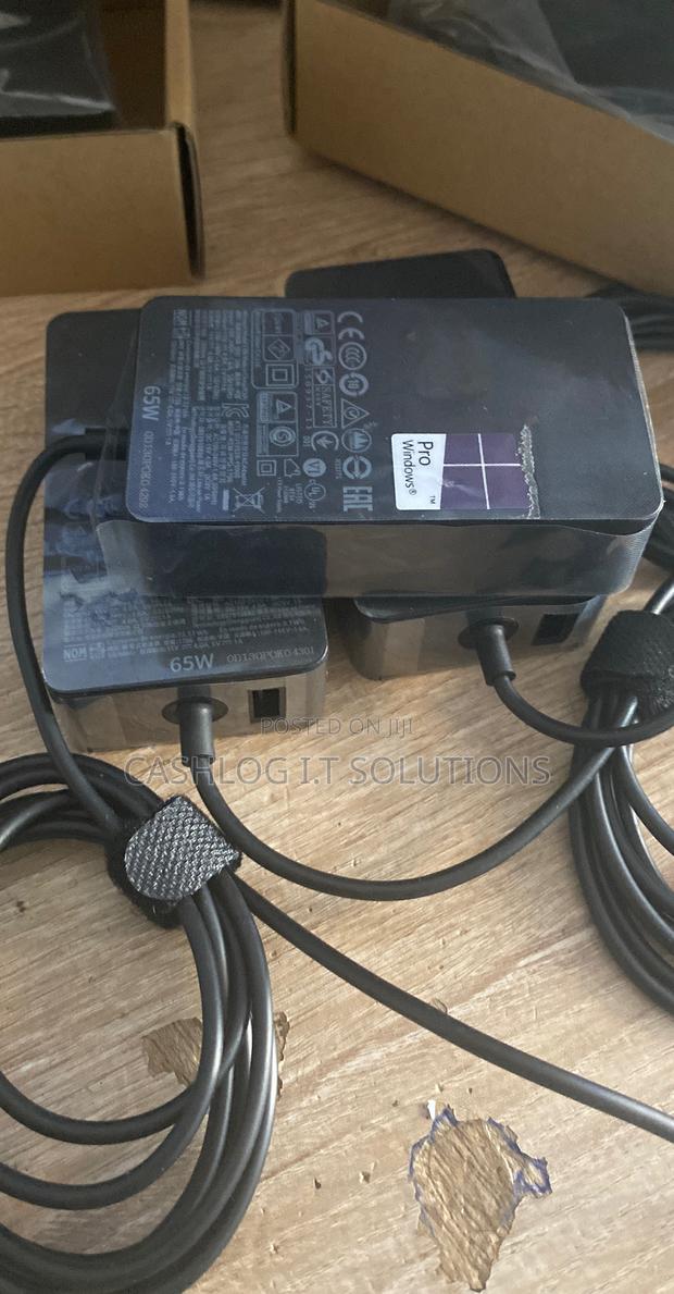 Surface Pro Charger photo 3