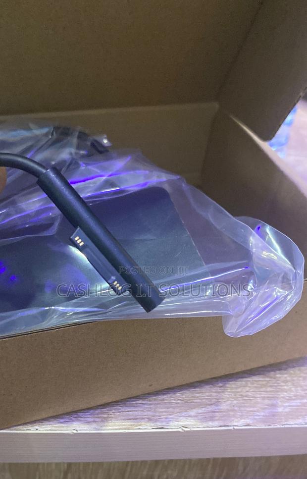 Surface Pro Charger photo 5
