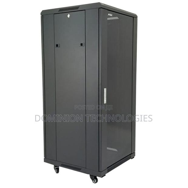 32U 600X600 Netlink Deep Network Floor Cabinet Flat Pack · Photo 4