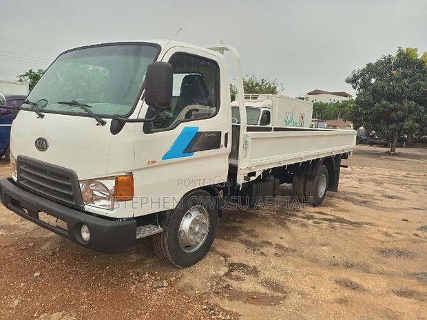 Kia Pamax 3.5 Tons 6 Hoese photo 2