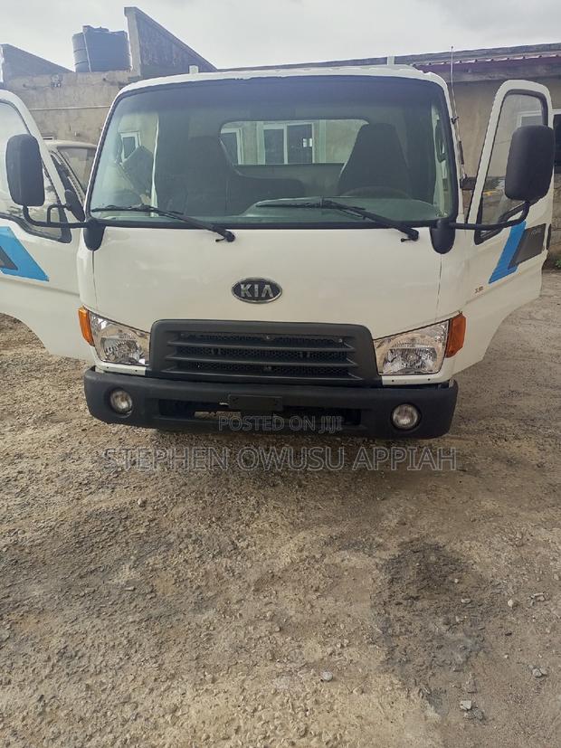 Kia Pamax 3.5 Tons 6 Hoese photo 3