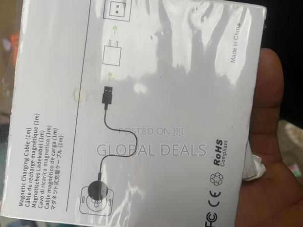 Original Apple Watch Charger · Photo 4