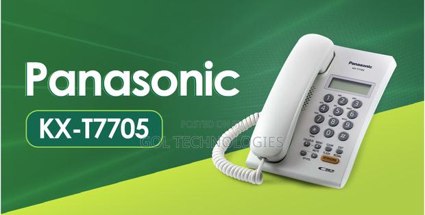 Panasonic Screen Phone With a Speaker KX-T7705 · Photo 3
