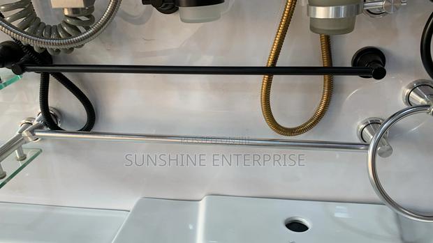 Towel Holder · Photo 2