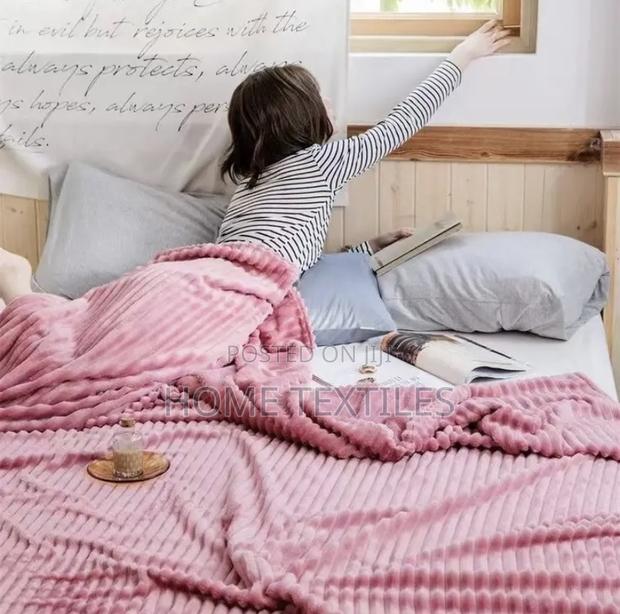 Cuddle Me Blanket · Photo 2