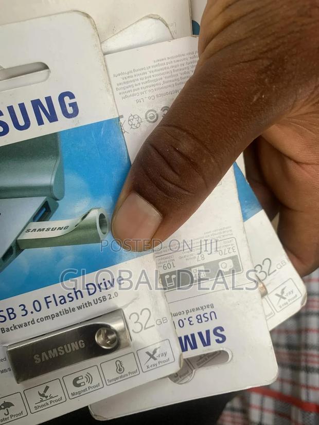 32gb Pendrive · Photo 3