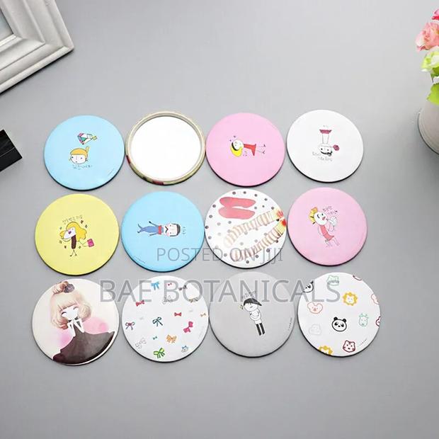 Cute Mini Mirror · Photo 4