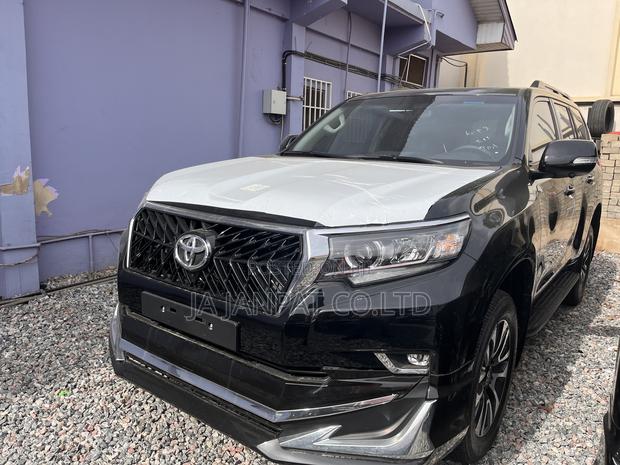 New Toyota Land Cruiser Prado 2023 Black photo 2