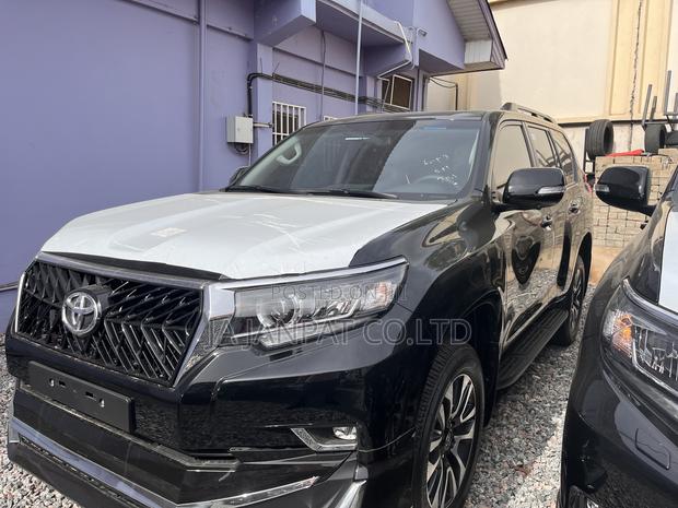 New Toyota Land Cruiser Prado 2023 Black photo 3
