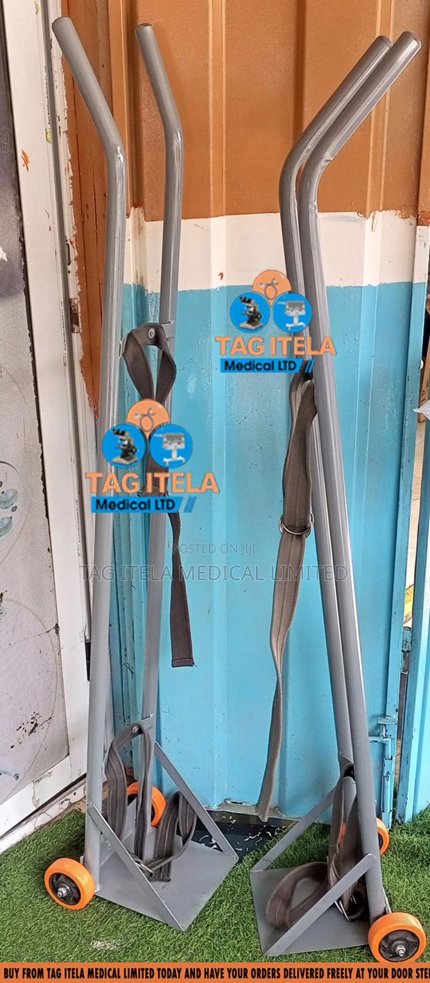 Oxygen Cylinder Trolley (40/50ltrs) · Photo 3