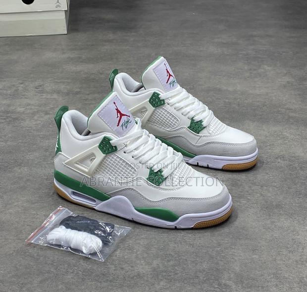 Air Jordan 4 SB Pine Green · Photo 4