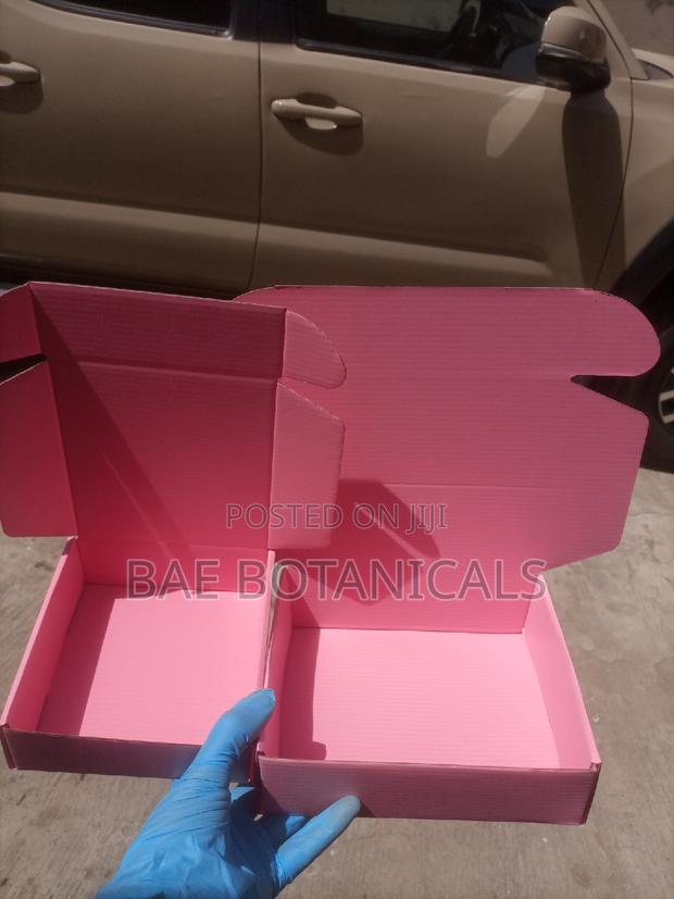 Pink Paper Box 15x15x5cm and 27x16.5x6cm · Photo 2