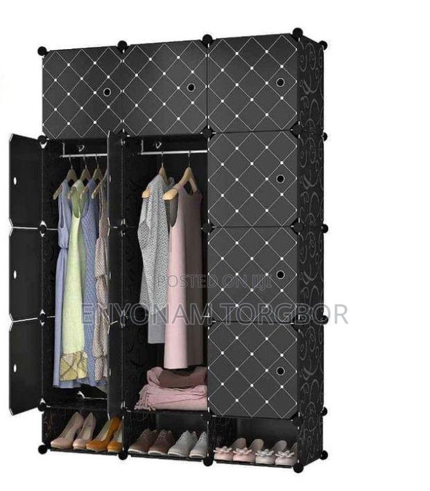 12 Cuboid Wardrobe · Photo 2