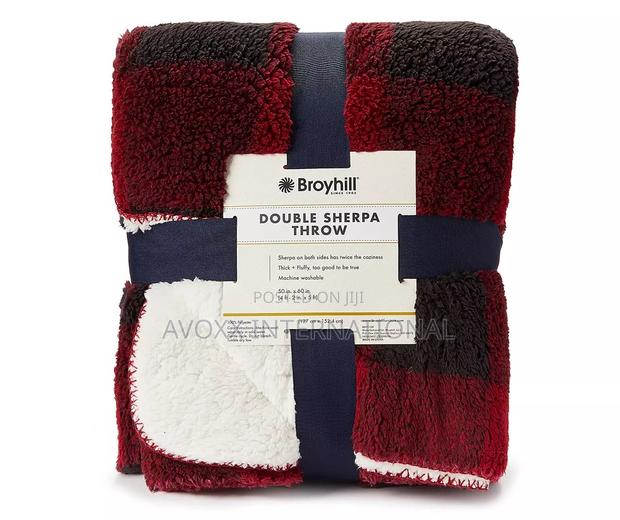 Broyhill Red Plaid Sherpa Throw, (50" X 60") · Photo 3