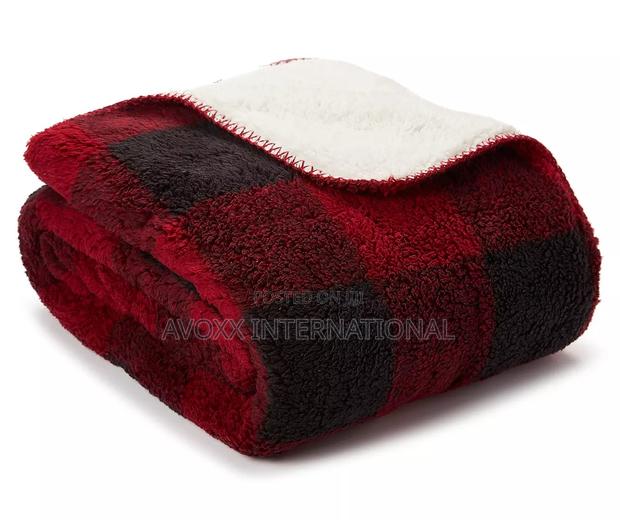 Broyhill Red Plaid Sherpa Throw, (50" X 60") · Photo 4