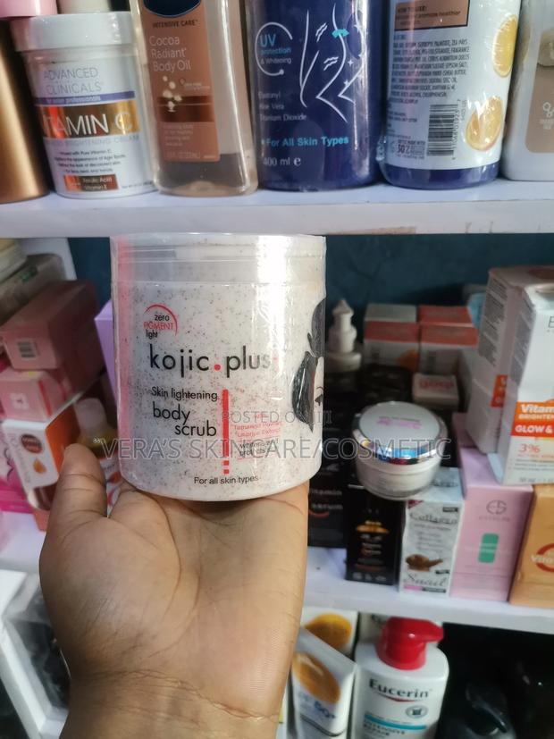 Kojic Plus Body Scrub · Photo 2