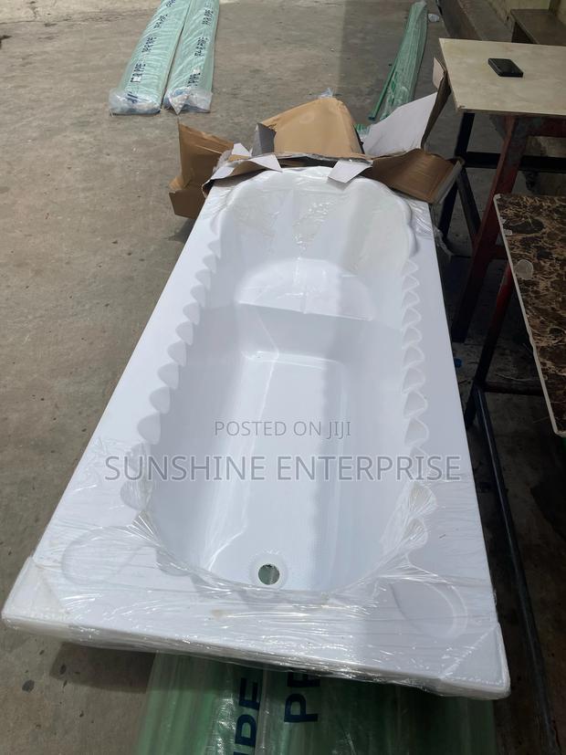 Seated Bathtub · Photo 4