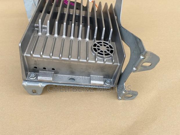 Mercedes Benz C250 W204 Sound Audio Amplifier photo 2