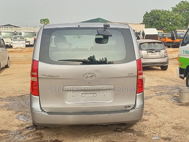 Hyundai Starex 2013 Silver