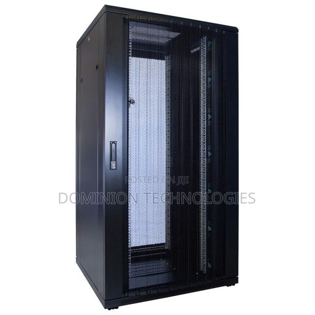 Network Cabinet 32U 800x1000 Floor Rack · Photo 2