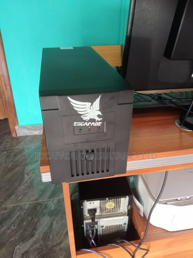 UPS (ESCAPADE) Brand 3000va · Photo 4