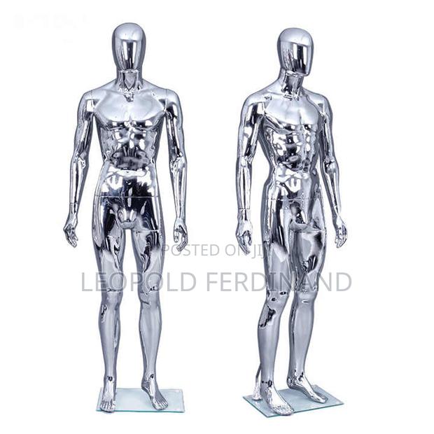 Male Silver Mannequin · Photo 3