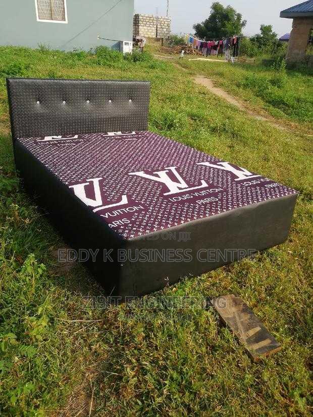 Inbuilt Bed