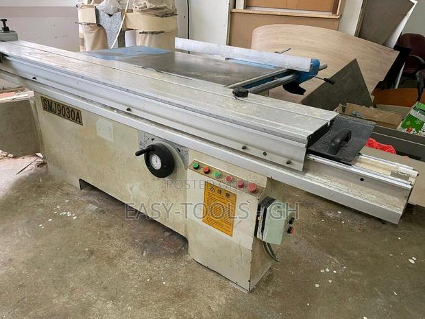Industrial Sliding Large Tablesaw _ M · Photo 4