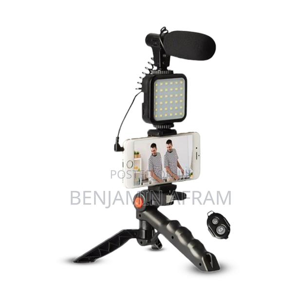 Tripod, Light and Mic Video Kits photo 3