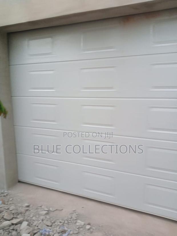 Automated Garage Door · Photo 2