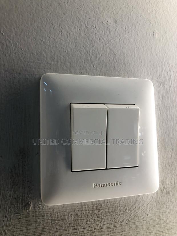 Switch (1-gang 2 Devices 2WAY) · Photo 4