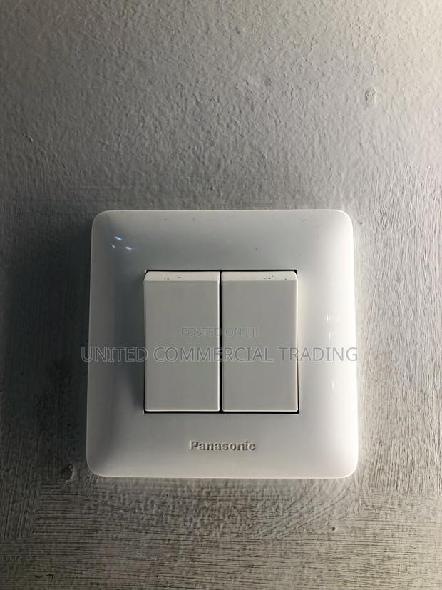Switch (1-gang 2 Devices 2WAY) · Photo 3