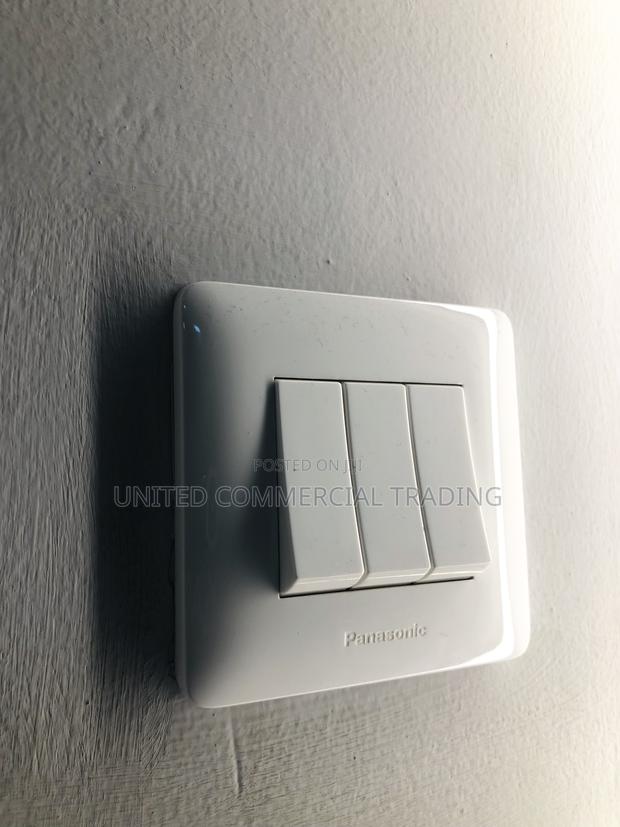 Switch (1-gang 3-device 2WAY) · Photo 3