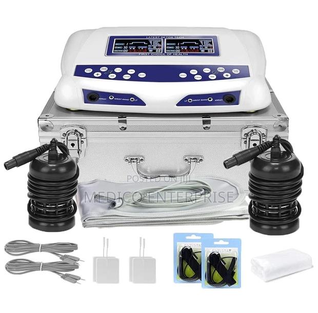 Ironic Detox Machine · Photo 3