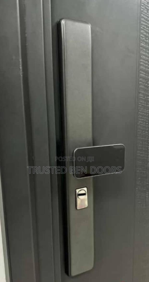 Classic Security Door Handle · Photo 2